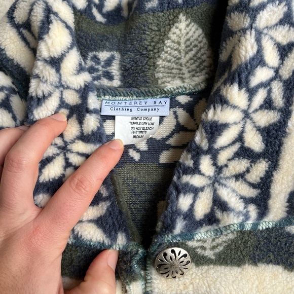 Patterned women’s fleece jacket vintage Monterey Bay Clothing Company size M - Picture 3 of 7